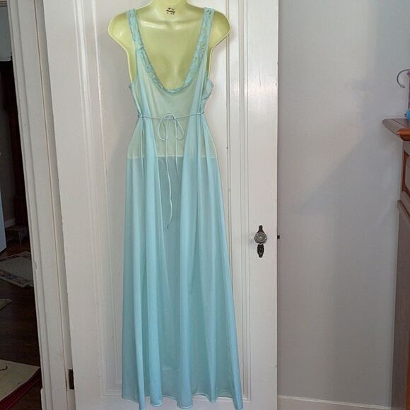 Vtg 60s/70s Vanity Fair light blue nylon long nightgown & robe set with lace - Picture 9 of 13
